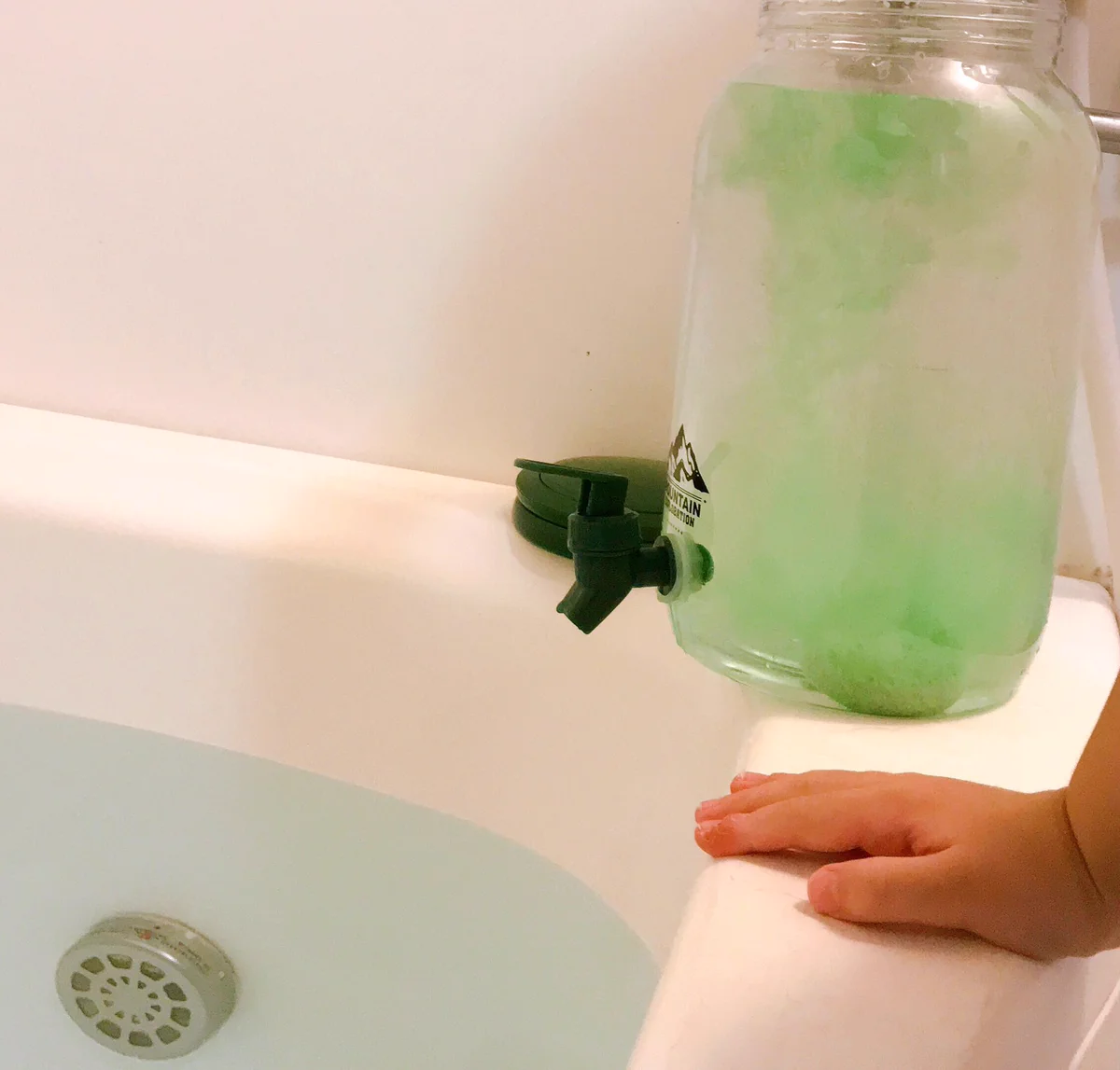 ダイソーのウォータージャグをお風呂場で使うと･･･？子供が喜ぶ最高のアイデア！