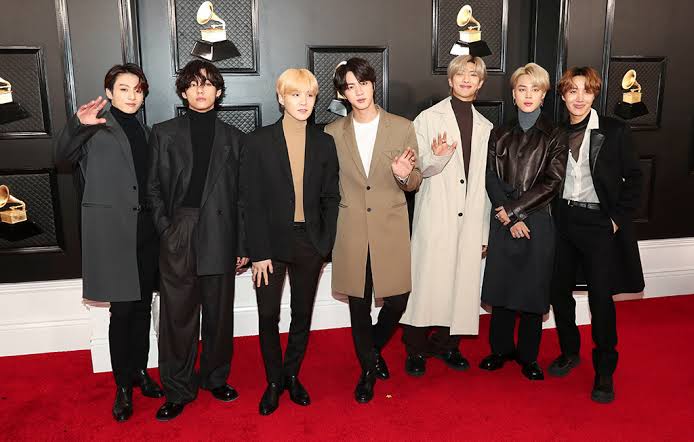 22. still have favs in their past red carpet but i cant find those. and this was recently & they all look sooo stunning here so yea   @BTS_twt