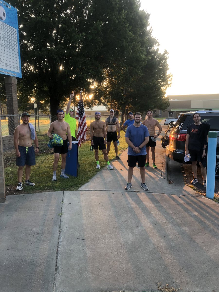 10 Mustangs roared around the track this morning at #TheOvalOffice. <a href="/F3ENC/">F3ENC Crossbones</a> 7 x 800M. <a href="/F3ENC/">F3ENC Crossbones</a>