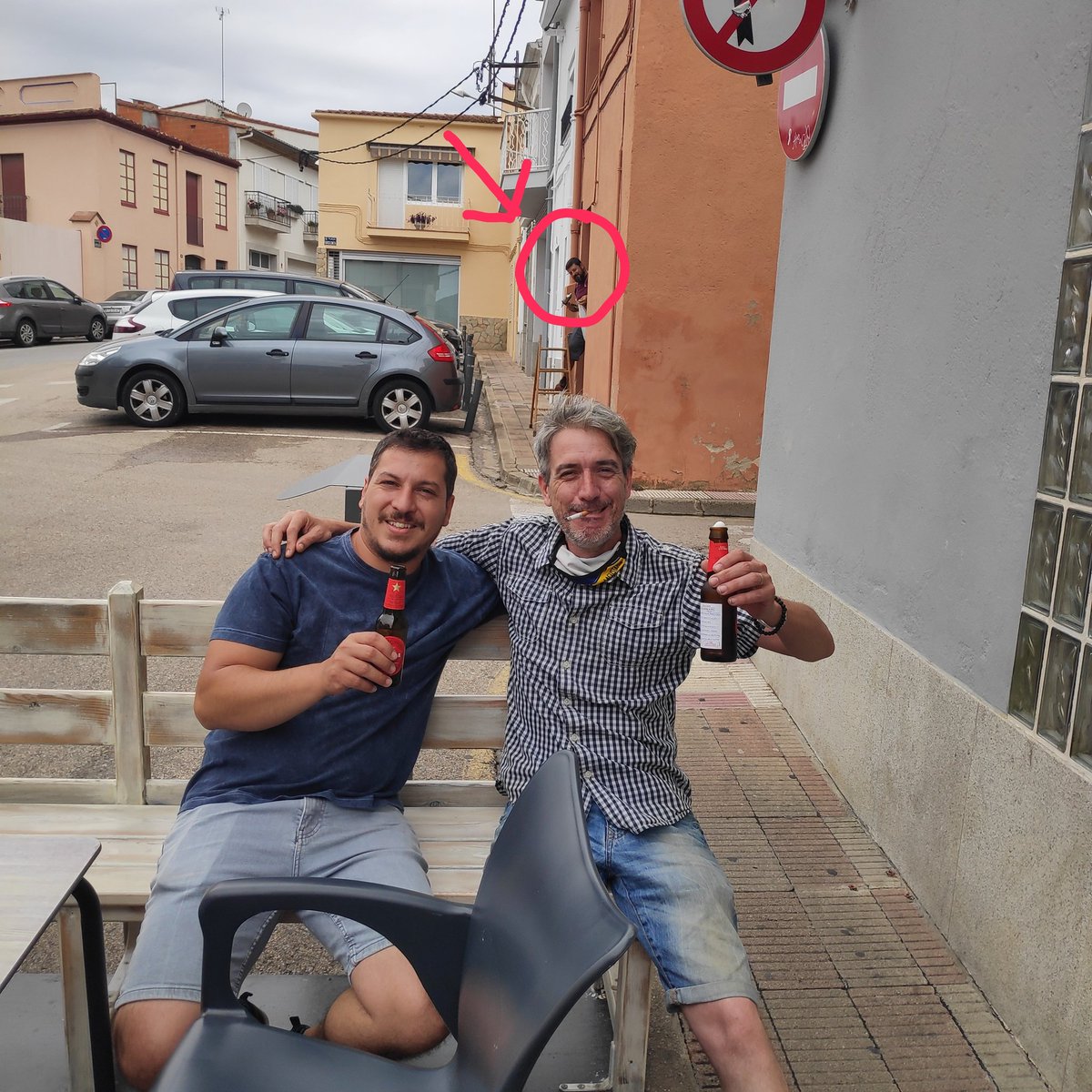 Moments inolvidables al <a href="/Modoni_Llagos/">Modoni Llagostera</a> :
Un brindis per veure treballant en <a href="/Cooper_Morris/">Alex Il*lI 🎱 Cooper_Morris ©️</a>