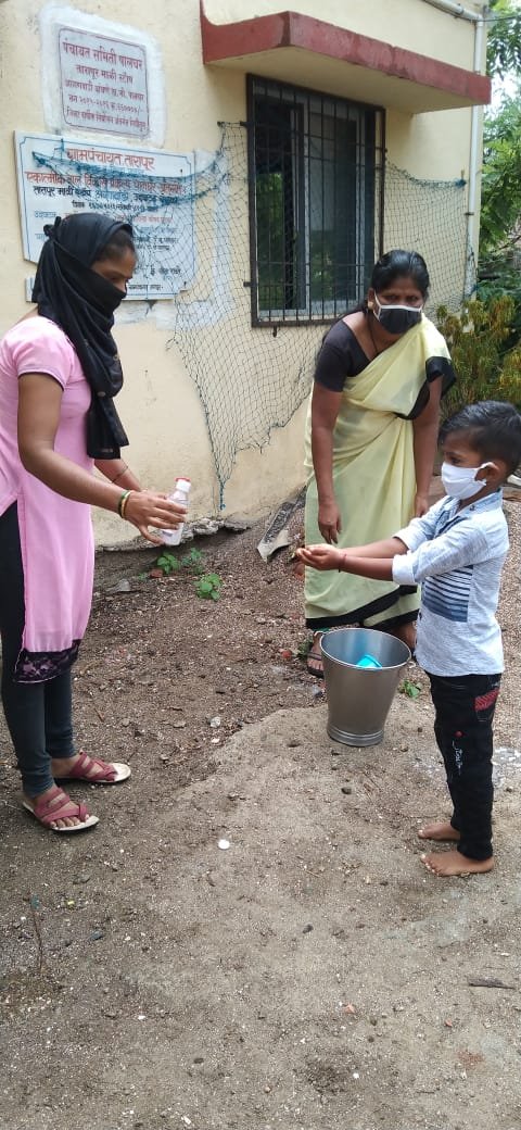 Tiksha_S's tweet photo. AWWs and AWHs ensuring physical distancing and hygiene while measuring height and weight of the beneficiaries across Palghar district. #SwasthaBharat  @MoHFW_INDIA  @IdzesKundan @IndraMallo @POSHAN_Official @tini_tatatrusts @collectorpal  @PalgharCEO https://t.co/1oBp0jpMaQ