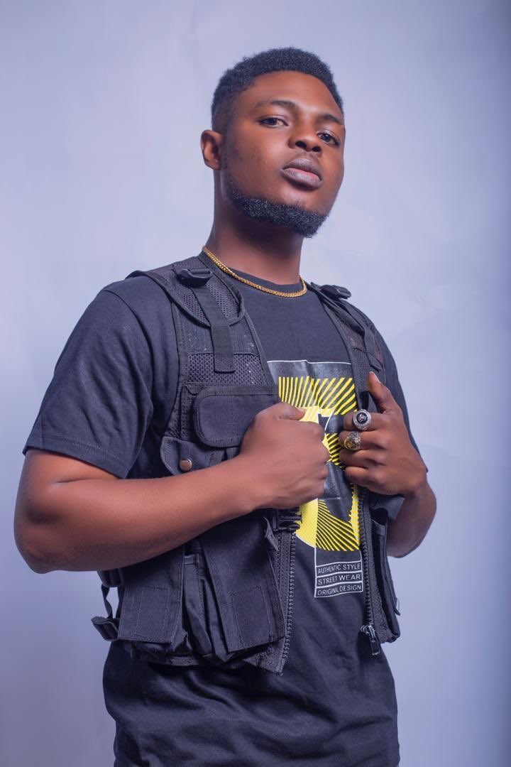 y1025fm's tweet photo. NOW PLAYING

”MULLER ” by @koffy_daze 

 🔛 #MMRS 🌟

W/ @KayOfficialGH x @DjCarcious x @SabogSa

Tune In 📻 https://t.co/Ca78e544HP