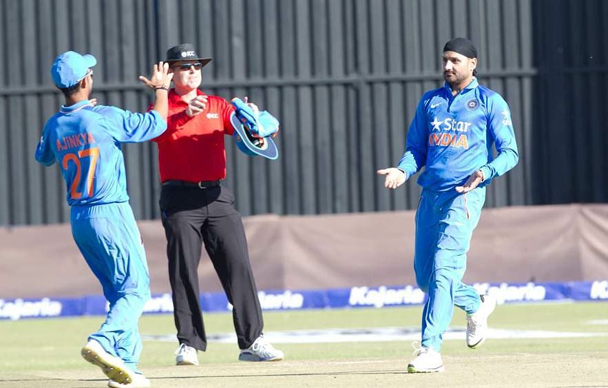 AjinkyaRFC's tweet photo. Happy Birthday @harbhajan_singh 🎂💐♥️
Wishing You An Amazing Day And Year Ahead 
#AjinkyaRahane #HarbhajanSingh #HappyBirthdayHarbhajanSingh https://t.co/4rLc3c8FWX