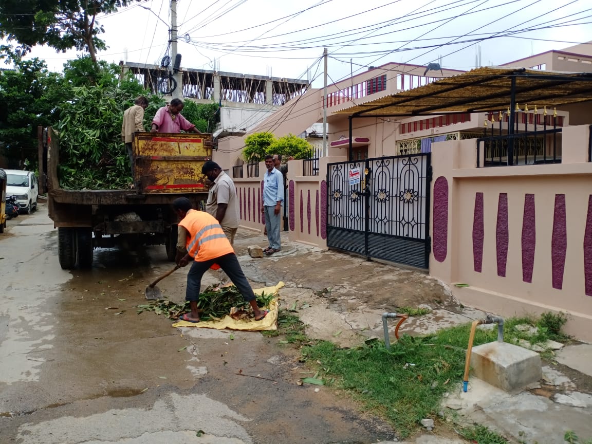 DC-RCP & PTC (@bhojaraju_k) on Twitter photo Swachh Namaskar π,
Sanitation team working at various locations of RC Puram.
#CleanInadiGreenIndia
#swachhbharatswasthbharat
#MonsoonCleaning #GarbageRemoval
@KTRTRS
<a href="/bonthurammohan/">Dr. Bonthu Rammohan</a>
<a href="/ZC_SLP/">ZC SERILINGAMPALLY ZONE GHMC</a>
<a href="/acitghmc/">AC(IT)-GHMC</a>
<a href="/GHMCOnline/">GHMC</a> Swachh Namaskar π,
Sanitation team working at various locations of RC Puram.
#CleanInadiGreenIndia
#swachhbharatswasthbharat
#MonsoonCleaning #GarbageRemoval
@KTRTRS
<a href="/bonthurammohan/">Dr. Bonthu Rammohan</a>
<a href="/ZC_SLP/">ZC SERILINGAMPALLY ZONE GHMC</a>
<a href="/acitghmc/">AC(IT)-GHMC</a>
<a href="/GHMCOnline/">GHMC</a>
