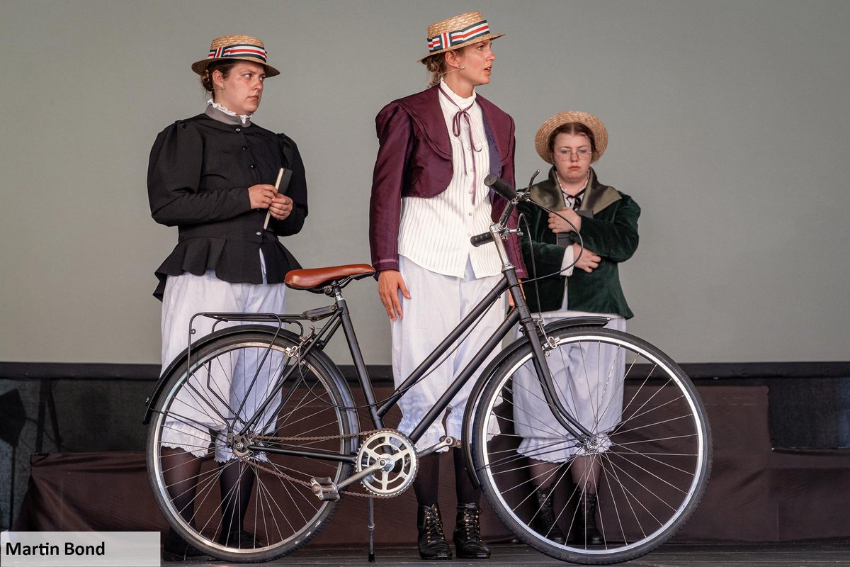  @TWTtheatre,  @richingsplayers,  @jswale,  @tricityvogue,  @mysterytrainuk,  @GirtonChoir, Hannah Samuel, Rachel Hill, Ben Comeau  @ben_music,  @inthehut, Ian Laurenson, Queen Victoria’s Consort, Enfield Historical Re-enactment Society, Charbel Mattar, John Longstaff, Milly Atkinson.4/n