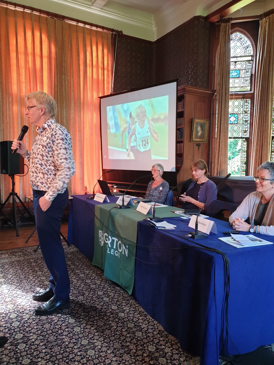 Thank you to Speakers, Hosts, and Special Guests –  @KarenPierceUK,  #BaronessHale,  @alexrotas,  @drphilhammond,  @wdsavage,  @ProfSarahHarper, Hilary Marlow,  @TheLordWilliams,  @dramydonovan, Charlie Bell, Caroline Shenton  @dustshoveller,  @SeanCollinsChem, Prof Lord Martin Rees, 5/n