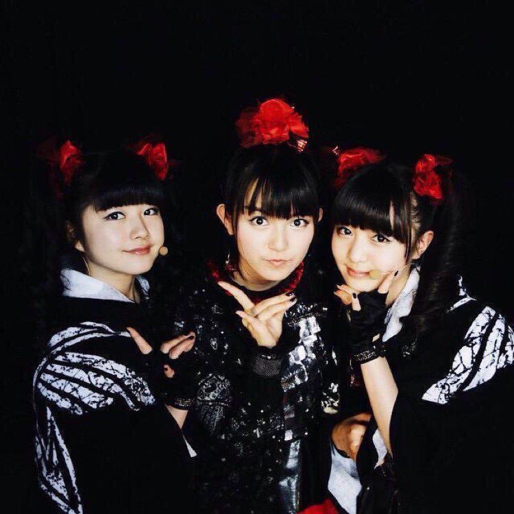 Missing Yui day 30Can you believe it's been a month already? I miss you and Moa and Suzuka. Would it be too much if a reunion performance happens? When you come back with your solo career, would it be possible? Even if it's just a picture of you 3 hanging out together.