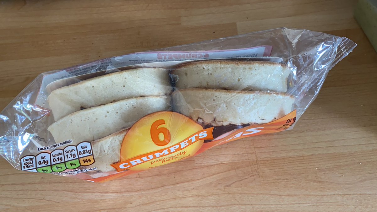 Hey mr <a href="/Warburtons/">Warburtons</a>, why are there only 5 crumpets in my pack of 6 crumpets? 😮😭