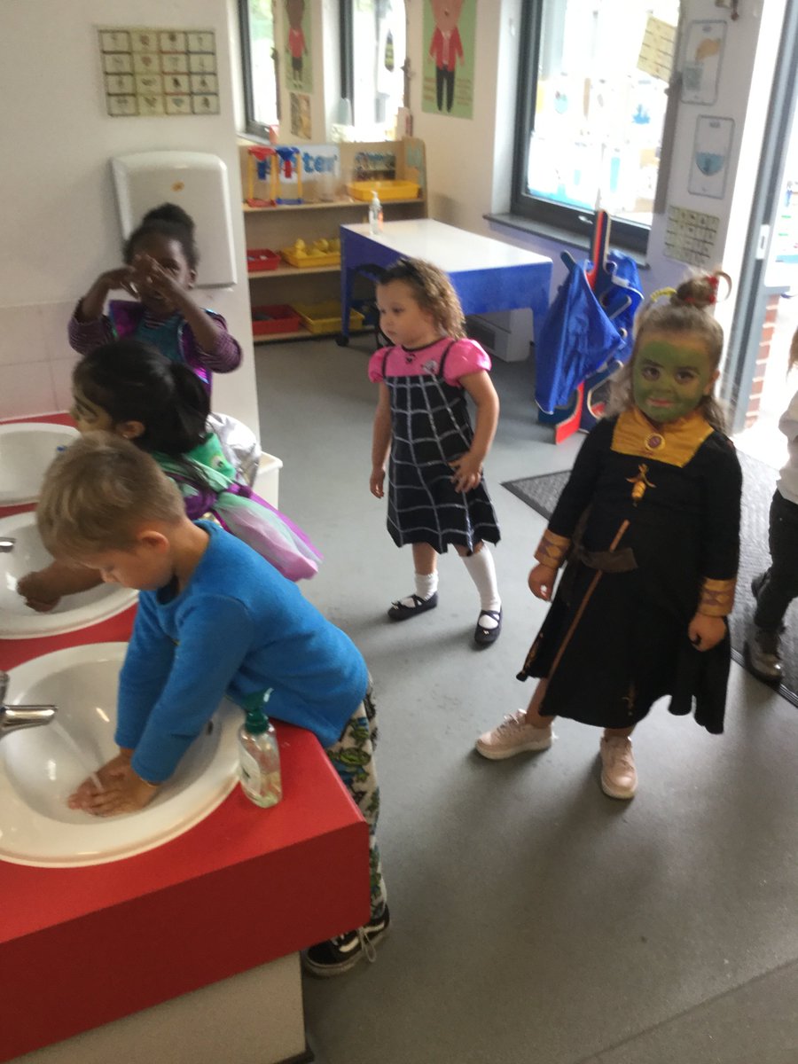 SpringfieldDLT's tweet image. Even Aliens need to wash their hands!

Social distancing and still having fun in Early Years.