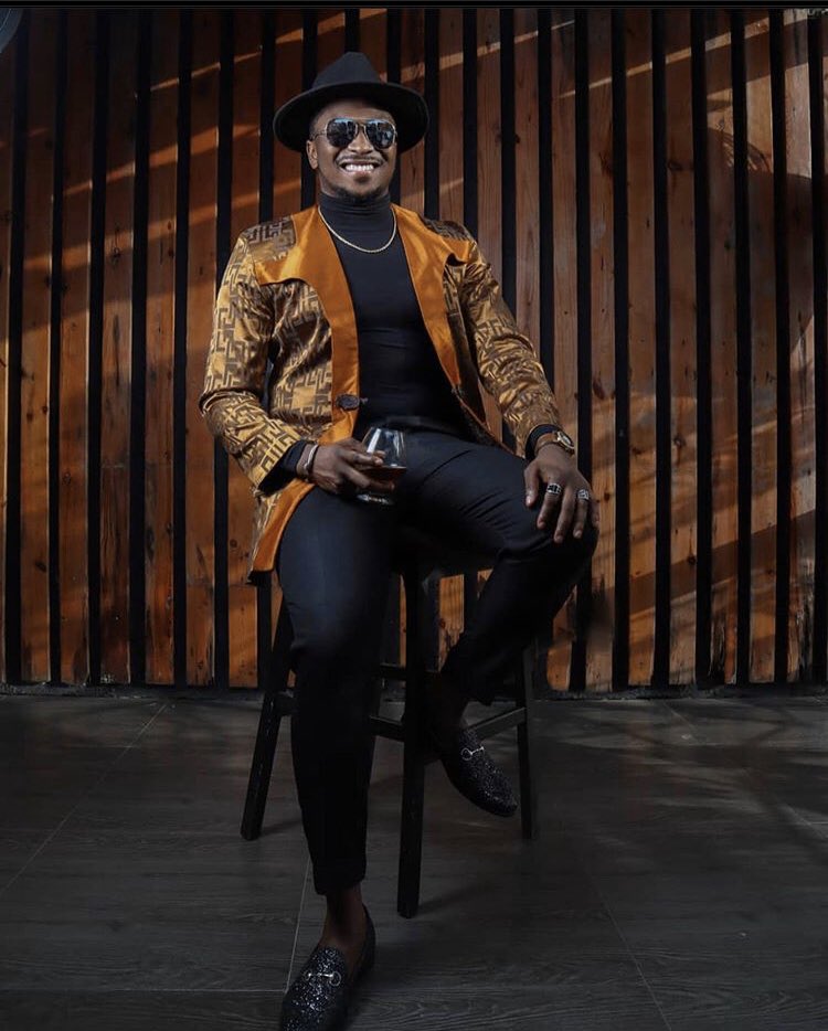 Yioks2's tweet photo. Our client looking stunning in jacket from Yioks @sirdee_da π₯π₯π₯π₯.
#yioks #personalshopper #personalstylist #fashiondesigner #fashionblogger #style #lagosstylist https://t.co/cTQYyhixCj
