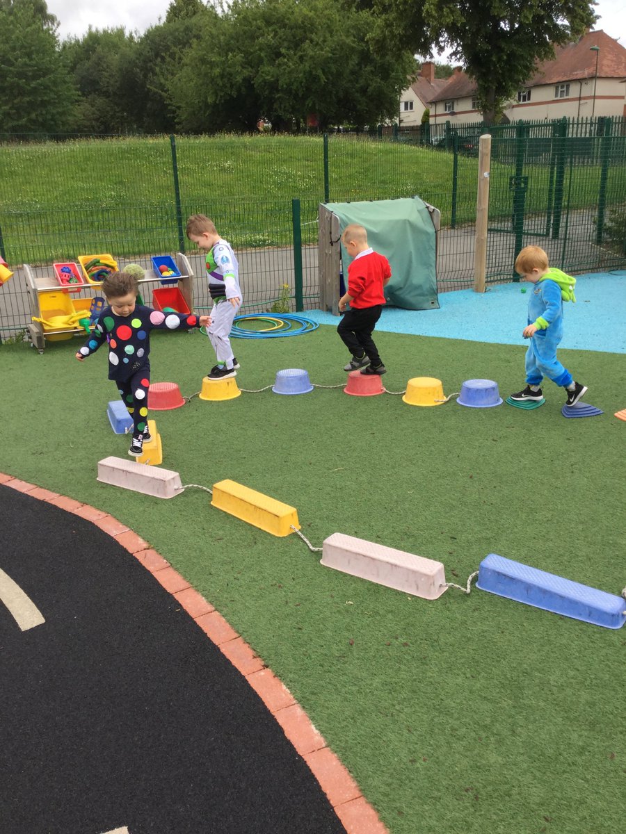 SpringfieldDLT's tweet image. Even Aliens need to wash their hands!

Social distancing and still having fun in Early Years.