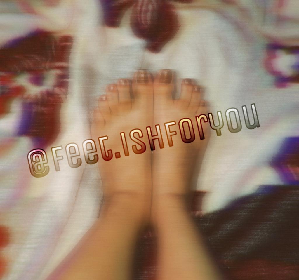Feetishforyou's tweet photo. WE ARE SELLING OUR OWN FEET PICTURES👣❤ DM US IF YOU'RE INTERESTED 📩 
ESTAMOS VENDIENDO FOTOS DE NUESTROS PIES 👣❤MANDANOS MENSAJE SI ESTA INTERESADO📩
 #feetpicturesforsale #feet #feetlover #feetbuyer #piesfemeninos #piesmasculinos #paypiggieswanted #paypigs #vendofotosdepies https://t.co/Gr4LzUsP7J