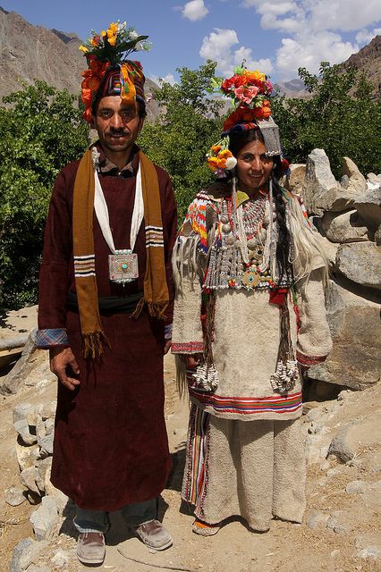 these are himachal pradesh (the jewelleries look really heavy but so pretty)