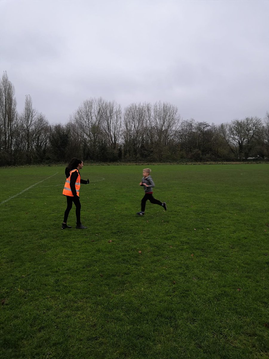 This is Simran. She volunteered at Leamington Spa &amp; Warwick #ParkKids to work towards her Bronze <a href="/DofE/">The Duke of Edinburgh’s Award</a> Award! What an awesome idea! Thank you Simran 🥳