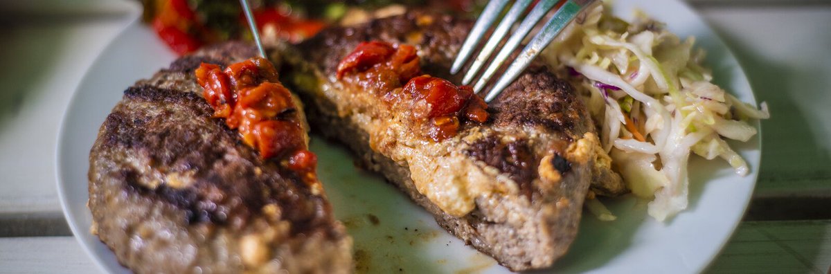 We Love Budapest (@welovebudapest) on Twitter photo Taste the authentic Balkan experience with the delicious menu of Grill Mánia!
#food #budapest #balkan #balkanfood #grill #grillmania 
welovebudapest.com/en/article/202… Taste the authentic Balkan experience with the delicious menu of Grill Mánia!
#food #budapest #balkan #balkanfood #grill #grillmania 
welovebudapest.com/en/article/202…