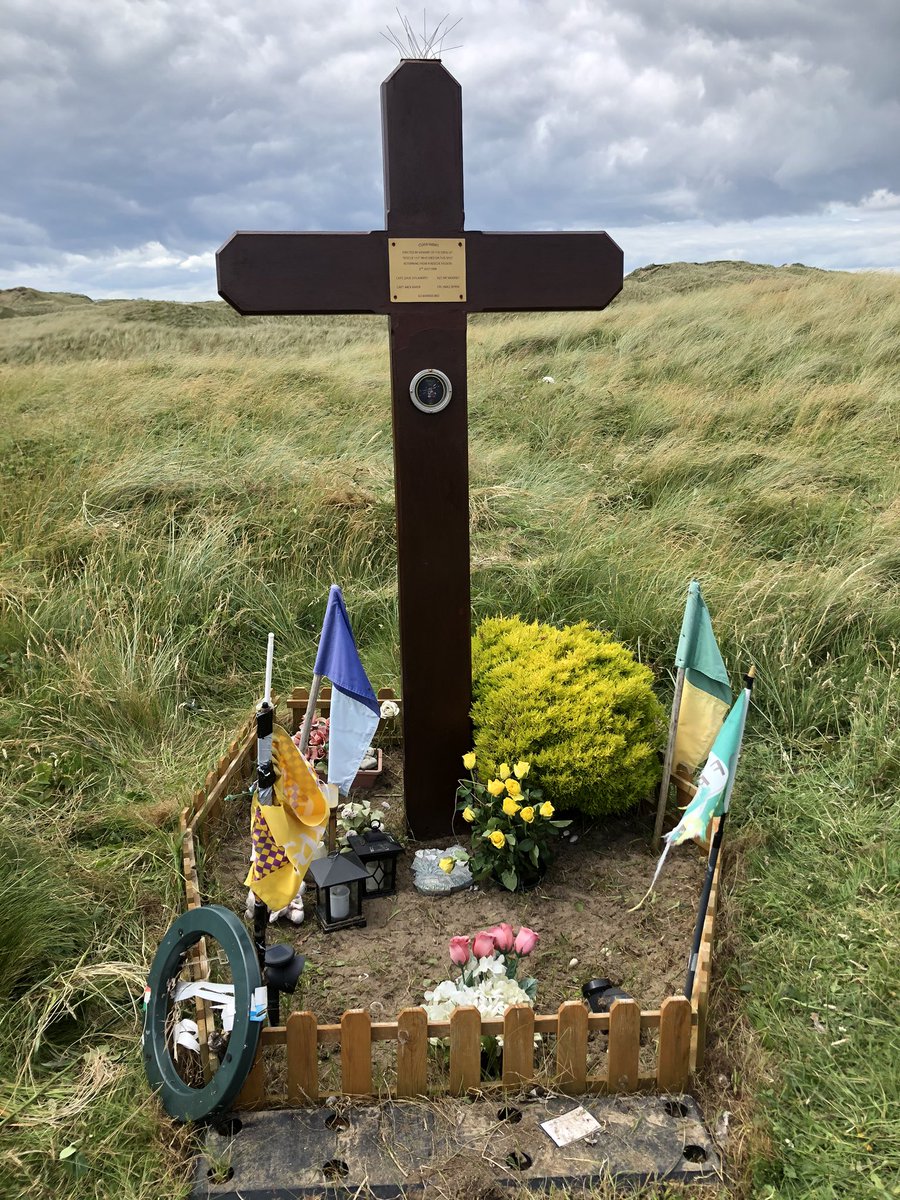 nevilleskibb's tweet photo. Hard to believe it was 21yrs ago yesterday
RIP lads #NeverForggotton #R111 https://t.co/tf3sHwrFHg