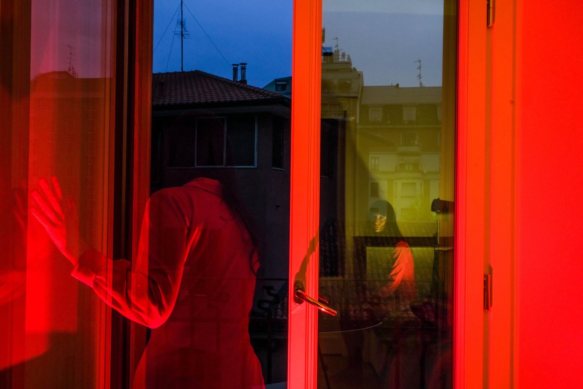 What's the sense of place in a photograph? ⁠
Broaden your way of seeing, delve into what it takes to tell stories about the social landscape with CAMERA and <a href="/ICPhotog/">ICP</a> ONLINE Intensive Course in Visual Storytelling 👉bit.ly/2MSzyas
13-31 July⁠
Submission deadline July 6