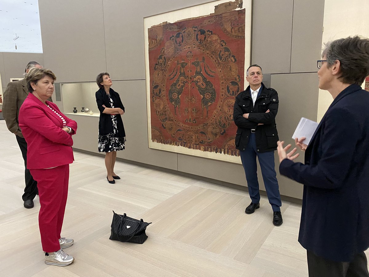 BR_Sprecher's tweet image. Voyage autour du monde et dans le passé, grâce à la collection de tissus et d’œuvres d’art de la fondation #Abegg à Riggisberg. #ExcursionCF