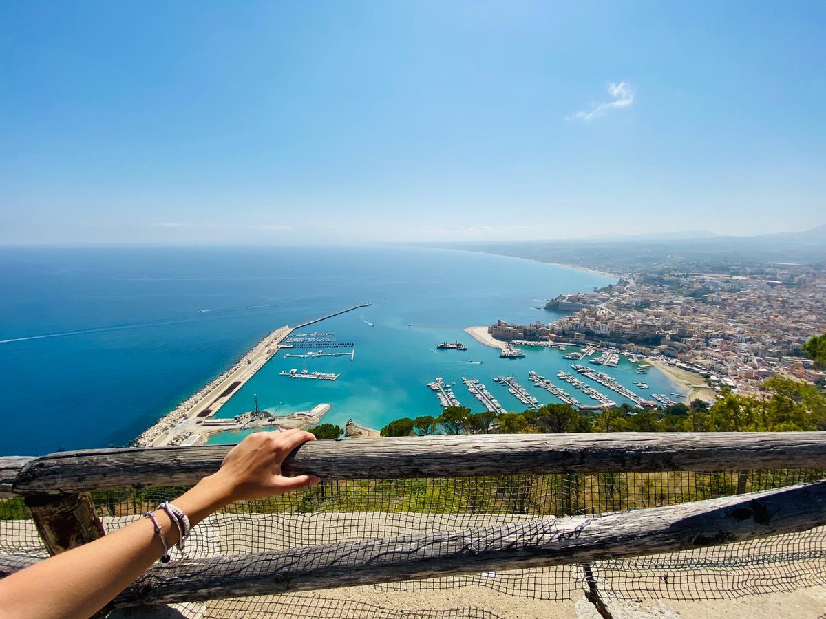 thecouple_ad's tweet photo. What a beautiful sight of this landscape here in Sicily 🇮🇹 🔝😍 #travel #sea #likeme #Like4like #FolloForFolloBack #3luglio #Italia #Italy #follow #view  #traveling #Travelphotography #travelling #travelblogger #traveler #traveller https://t.co/4xoWnfRhiW