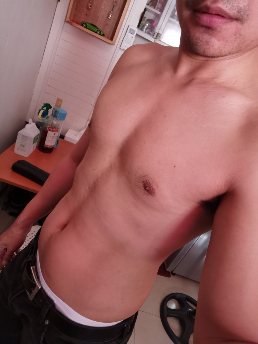 PJ_ELEZONDO's tweet photo. Nakakapagod pumadyak.. 🚲
Just got home!
Take a shower 🚿 immediately and had nap. 😴
#TGIF #BikeFromWork
Ang payat ko na pala, pano tumaba??? https://t.co/ZBbPaRGm14