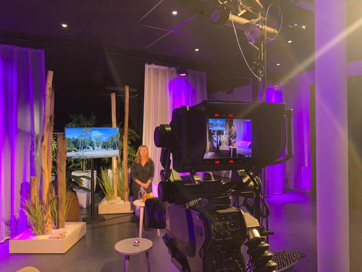 Vandaag nemen we in de studio een promo op voor Sibbing.
#studio #livestream #veenendaal #sibbing