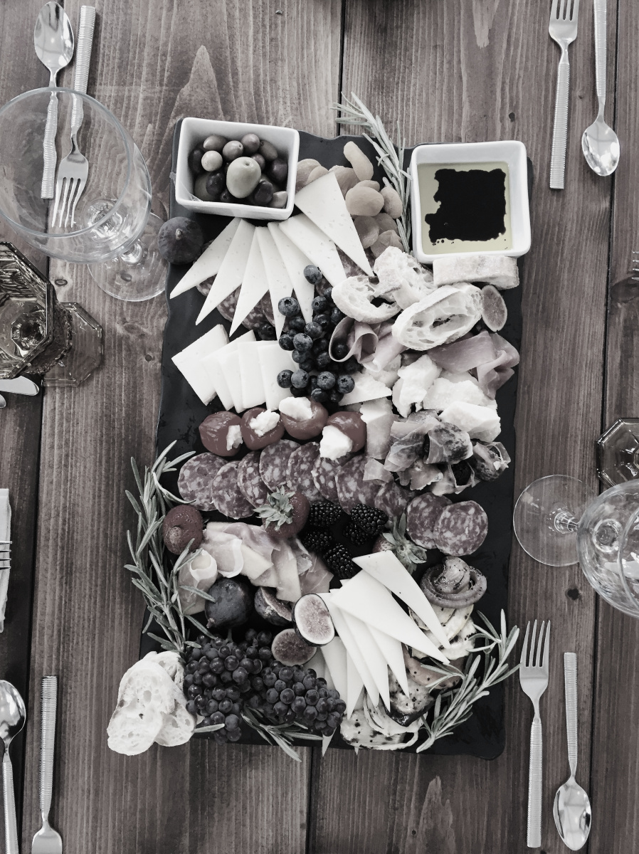 BEX_Kitchen's tweet photo. Happy 4th of July!  |  BEX Summer Menu 2020. Remember to place your orders by 12 noon today for delivery tomorrow. #bexkitchen, #goodfooddelivered, #eatwell, #lovewell, #bewell - https://t.co/PHOCRrWNkz https://t.co/2MwcDSZKNz