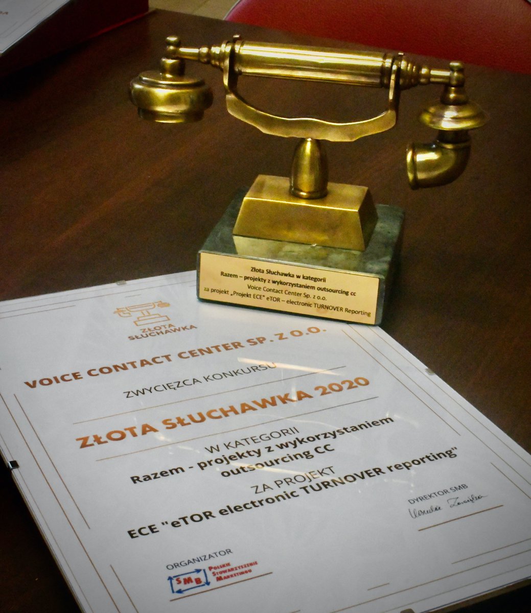 OEXVCC's tweet photo. W tym roku zdobyliśmy Złotą Słuchawkę w kategorii "Razem – projekty z wykorzystaniem outsourcingu contact center" za projekt realizowany dla naszego niemieckiego Klienta, firmy ECE. #contactcenter #ZłotaSłuchawka https://t.co/439Iud1B6k