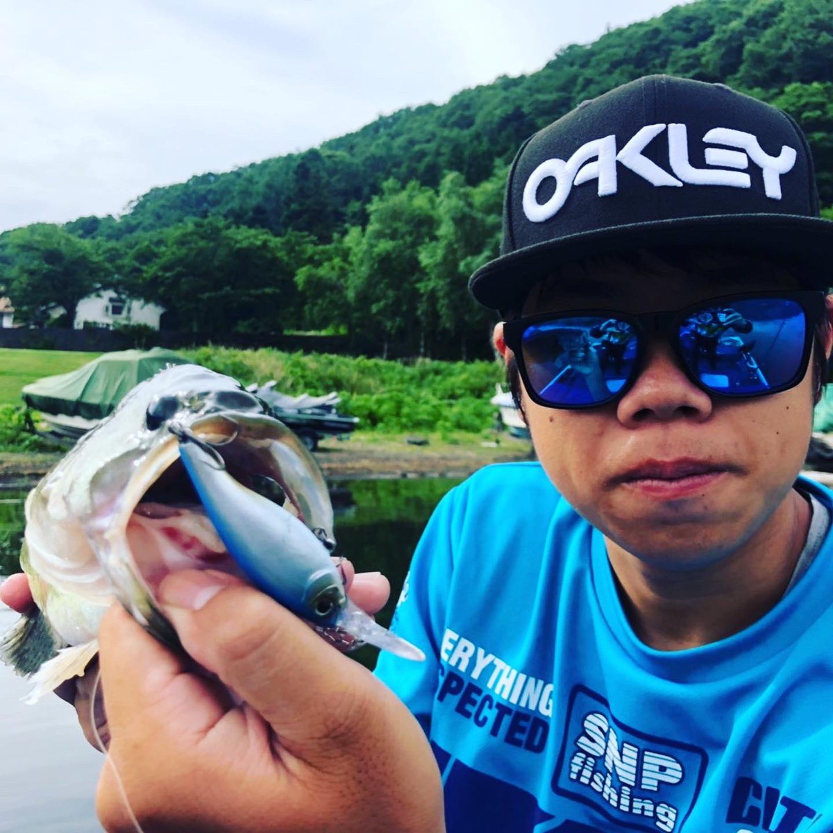 vkushiriu1091's tweet photo. 本日は、撃さんと2人でプロトのクランクシャッドをテストしてきました！🤟
とりまええ感じに仕上がってきてます😎👍
#gancraft #ガンクラフト #ガンクラ 
#プロト #クランクシャッド#oakley #oakleysunglasses #oakleyfishing #snipeer #newera #neweraoutdoor
#seaguar #シーガーr18 https://t.co/QmDrvnZVfb