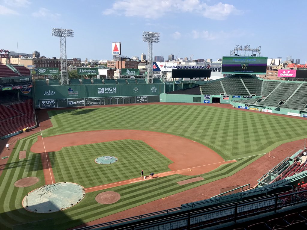 Drm3llor's tweet image. Huge Shout out to my coworkers for getting the field in great shape for the start of summer camp. I truly appreciate everyone’s individual efforts and teamwork. #thankyou #appreciation #SummerCamp2020  #RedSox  #mlb #fenwaypark photos by Devin Fitman