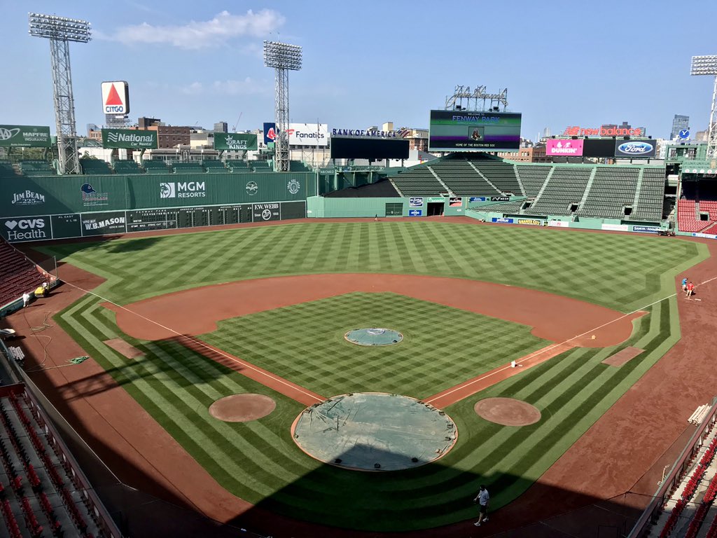 Drm3llor's tweet image. Huge Shout out to my coworkers for getting the field in great shape for the start of summer camp. I truly appreciate everyone’s individual efforts and teamwork. #thankyou #appreciation #SummerCamp2020  #RedSox  #mlb #fenwaypark photos by Devin Fitman