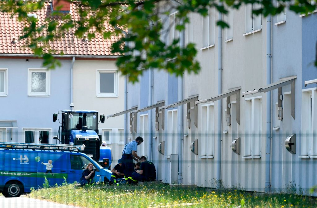  Hundreds of workers in one of Europe’s biggest meat-processing plants in Guetersloh have tested positive for the virus.Those affected are largely poorly paid Eastern European immigrants, who live together in accommodation for the plant’s workers  http://trib.al/8X05q3e 