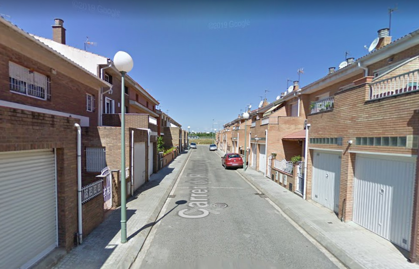 🚘 El carrer Riudecanyes, situat al barri de Campclar, disposarà d'un únic sentit de circulació.
👉 A banda de la reordenació del trànsit, també es preveu senyalitzar aquesta via com a carrer residencial.
ℹ️ https://t.co/QKL9STlJSp
📸 Google Maps https://t.co/um3h4b21bU