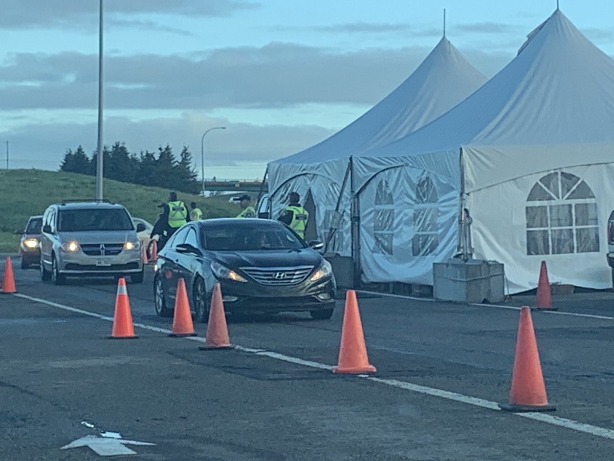 Good morning from the Nova Scotia border check point where the Atlantic Canadian Bubble is now in effect. A steady stream of cars are rolling into the province, officers are chatting with people in their vehicles, adults need to show proof of Atlantic residency <a href="/CTVAtlantic/">CTV News Atlantic</a>