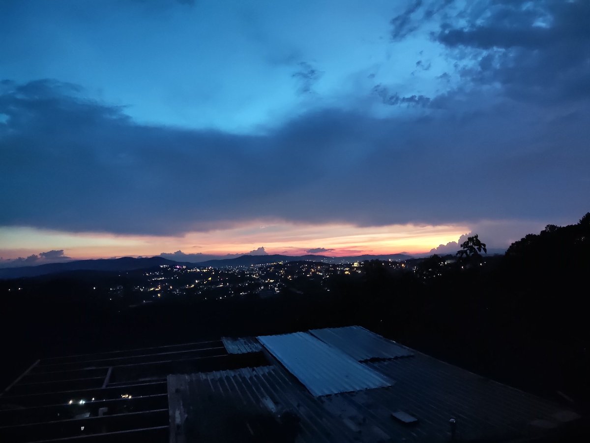 getlostinvietn1's tweet photo. Sunset glow...
#vietnam #getlostinvietnam #travel #sunsetlover #dalat #spot #sunset #wait #summer #photograph #vietnamtrip #travelbloggers #travelvietnam #travelphotography https://t.co/6yYjkE90E6