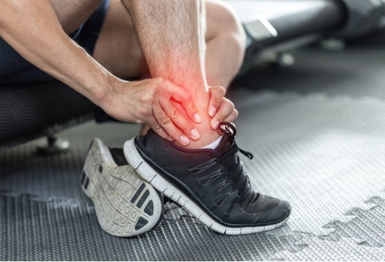 📢📢Calling all people with Achilles pain

New study from Monash University researchers investigating link between activity and Achilles pain

*FREE rehab advice*

contact peter.malliaras@monash.edu 

<a href="/MonashMRU/">Monash Musculoskeletal Research Unit</a> <a href="/LukePerraton/">Luke Perraton</a>