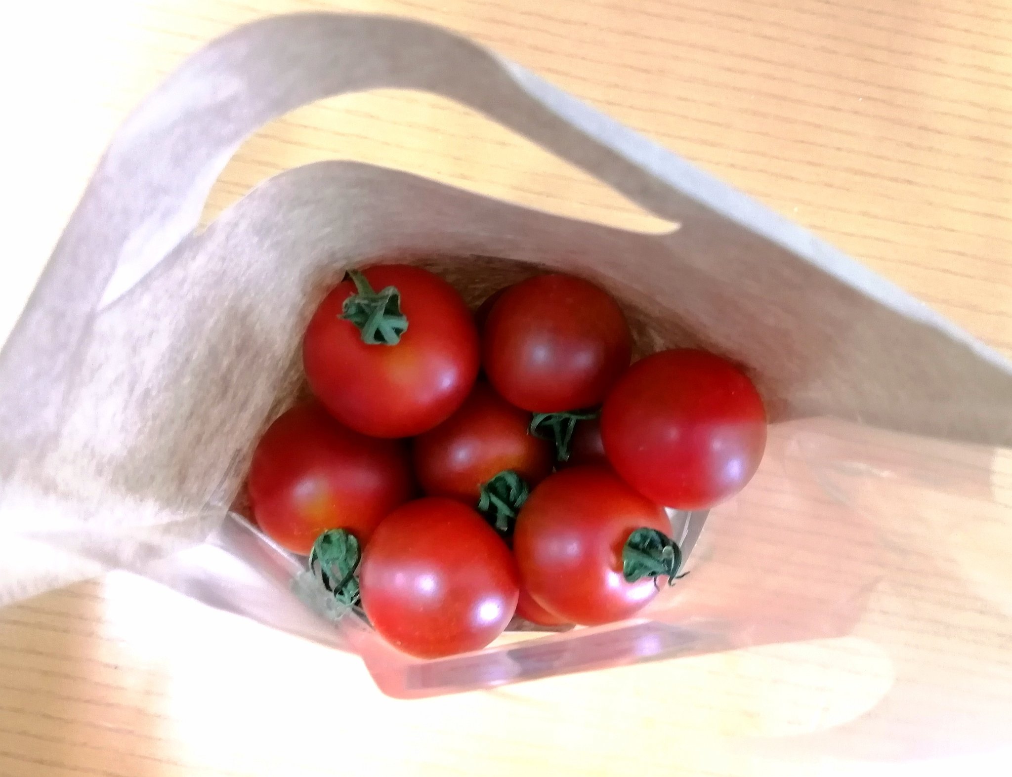 お弁当の彩りミニトマト そのままお弁当に入れると食中毒を引き起こす恐れが 話題の画像プラス お弁当の彩りミニトマト そのままお弁当に入れると食中毒を引き起こす恐れが 話題の画像プラス
