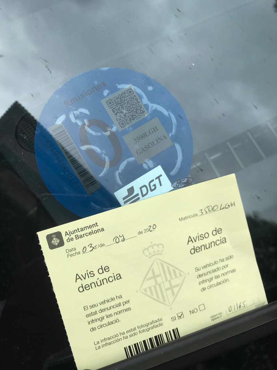 JF Calero - Oficial on Twitter: "En el Ayto. de Barcelona son cracks. Me  multan por estacionar en zona verde, sobre la pegatina cero emisiones. No  indican motivo. Dice multa de circulación