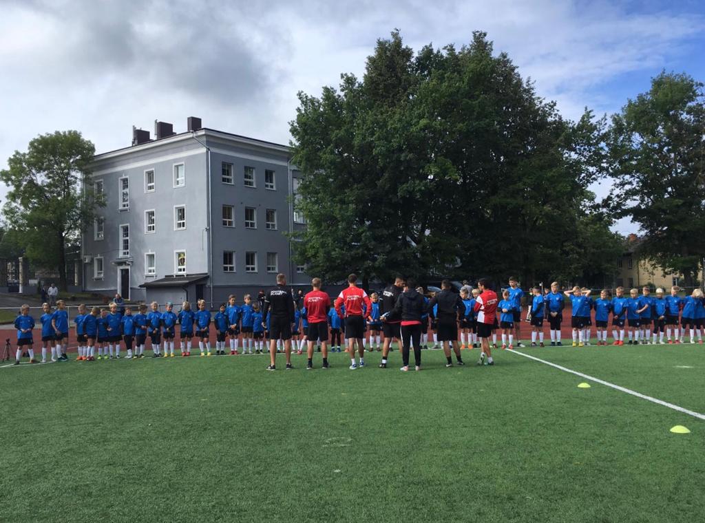 🔜 #ElPlanter y FootballPlanet, otra vez juntos de la mano para organizar el Campus Internacional, una experiencia espectacular en la que participan niños y niñas de todo el mundo ⚽🌍

✔ El año pasado fue espectacular y en esta edición vamos a darlo todo de nuevo 👏👏👏👏
