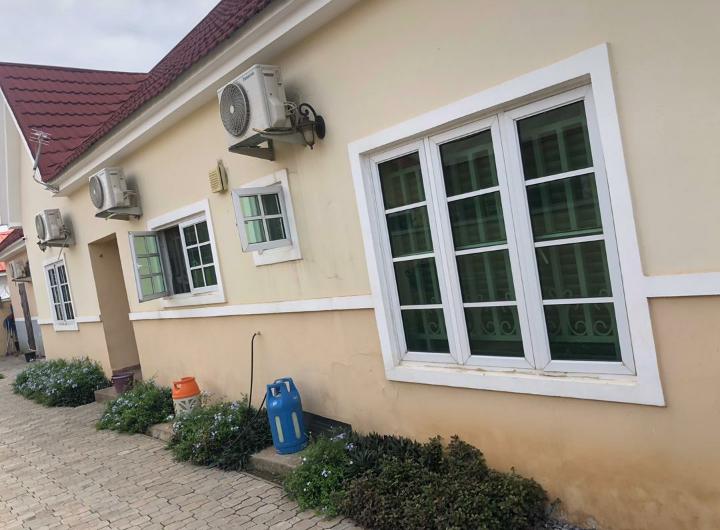 Elexa_Red's tweet photo. TODAY'S DEAL🔥🔥🔥

FULLY FURNISHED DUPLEX

LOCATION: PENT CITY ESTATE LOKOGOMA

PRICE:33M

DM FOR INFORMATION 

PLEASE RETWEET 🙏🙏🙏 https://t.co/LBeDzwyt4m