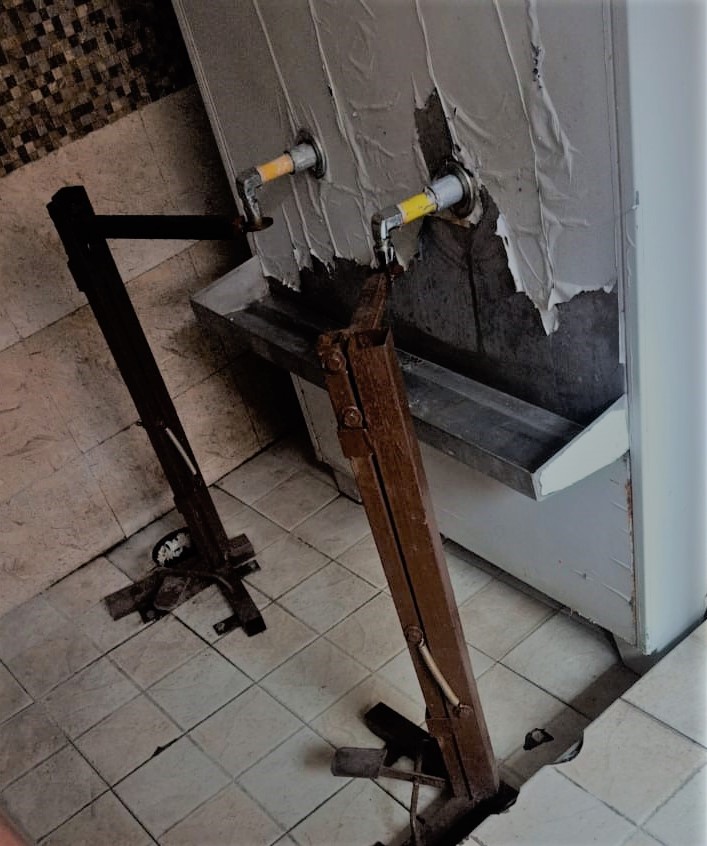 ConcorNro's tweet photo. In our endeavour to ensure maximum safety for stakeholders during #COVID19, foot operated taps have been installed at the ICD-TKD. This facility will be further facilitated across all important points of the terminal. @concor_india #ConcorcanConquer #IndiaFightsCorona https://t.co/AEs1V4XiLn