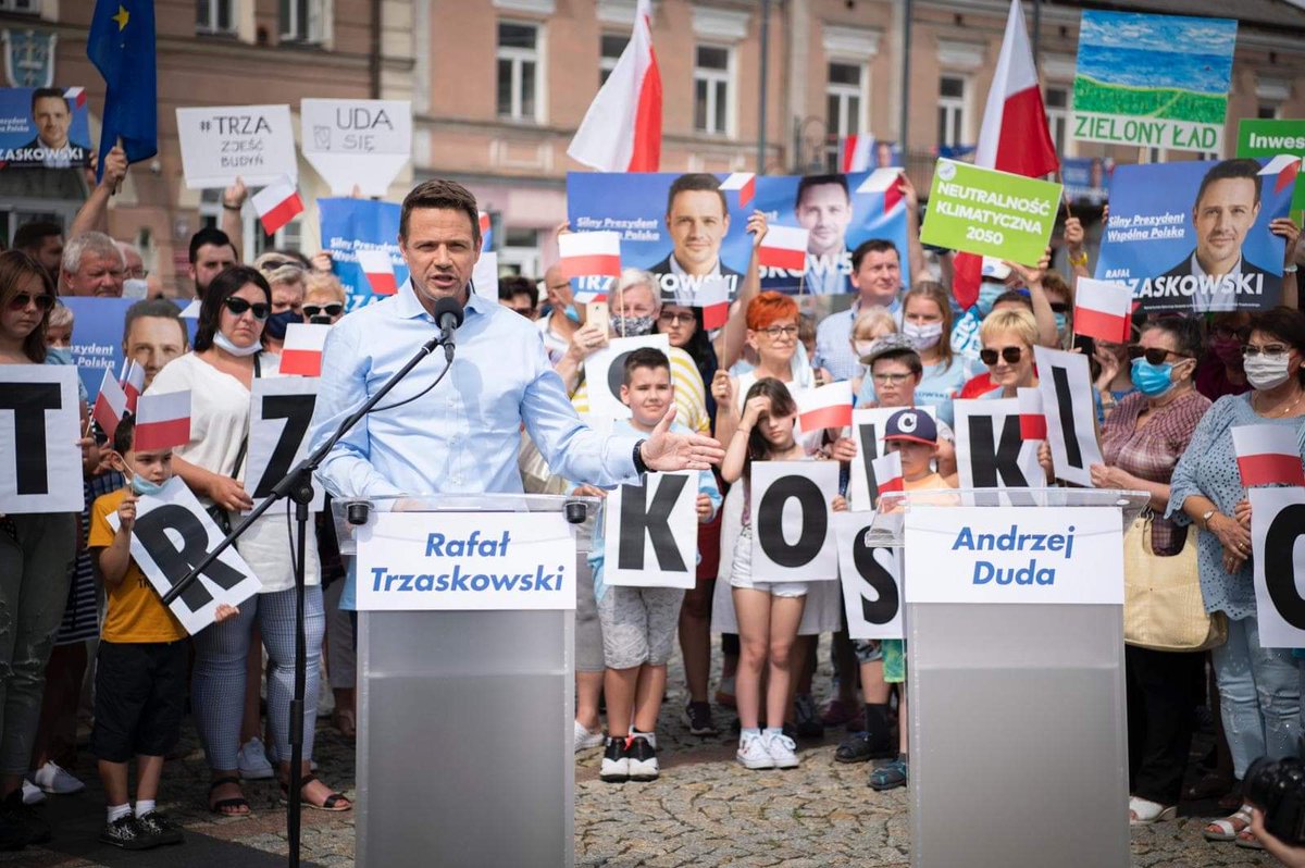 Czy chcemy dalej prezydenta, który wszystkiego się boi - debaty, prezesa, trudnych pytań? W Skierniewicach strach Andrzeja Dudy symbolizowała pusta mównica. I Skierniewice powiedziały jasno: takiego prezydenta #MamyDość! Polsce potrzebny jest #SilnyPrezydent! #Trzaskowski2020