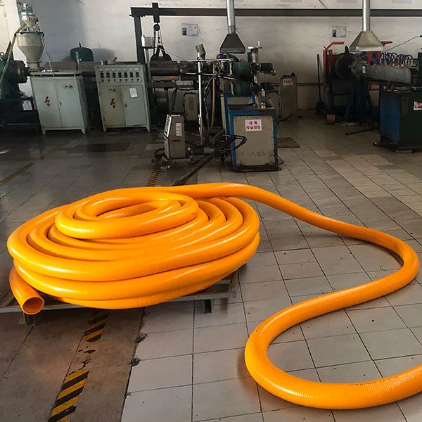 Low-temperature Resistant Steel Wire Hose 
Hi-elasticity,Hi-strength zinc plated metal wire qualified special pvc synthesis materials.
Working temperature: -40℃ to 100℃