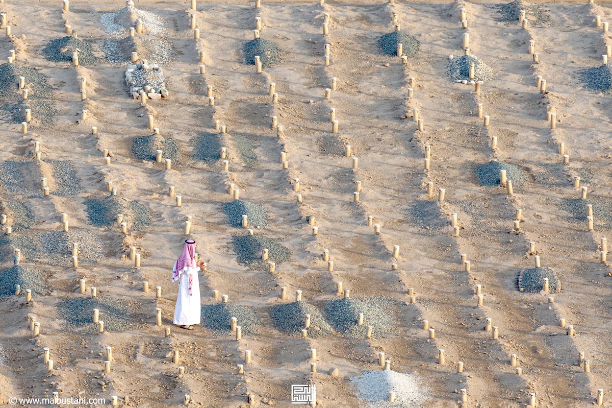JeddahNow's tweet photo. اللهُّم جنّة الفردوس لمَن أختفت أصواتهم، اللهم ارحم تِلك الوجوه النائمه، يارب اغفر لأرواح تراها ولا نراها، اللهم إسقي قبورهِم يالله برحمتك وعفوك، اللهم هب لهم بقدر دعاء الصالحين للأموآت رضوانًا 🤲🖤 https://t.co/aX8djijNYQ