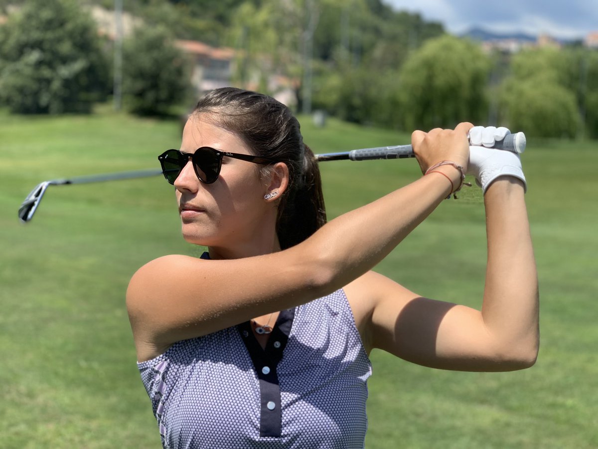 To find someone’s true character just play golf with them ⛳️ 
.
.
#golfgirl #progolfer #womengolf #taylormadegolf #teamtaylormade #simfamily #golfclub #simax #8iron  #shooting #marievaloisgolf #golfapparel #nature #golfcourse #italy #castellaro