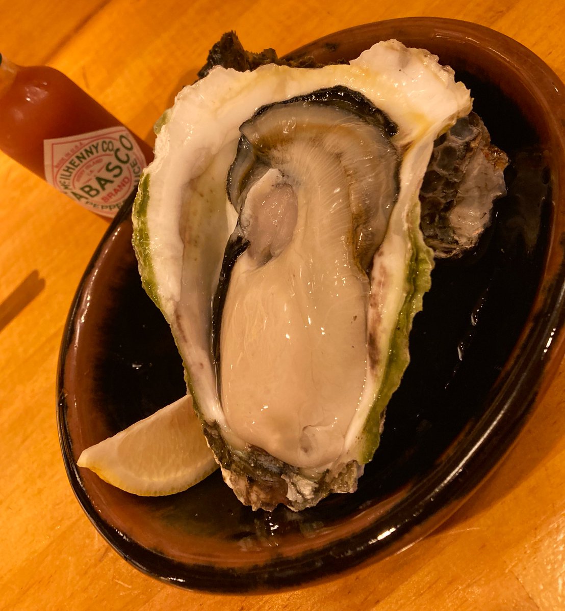 荻野 フリーランス漫画編集者 五島列島の岩ガキ 生牡蠣はタバスコでいただく派です