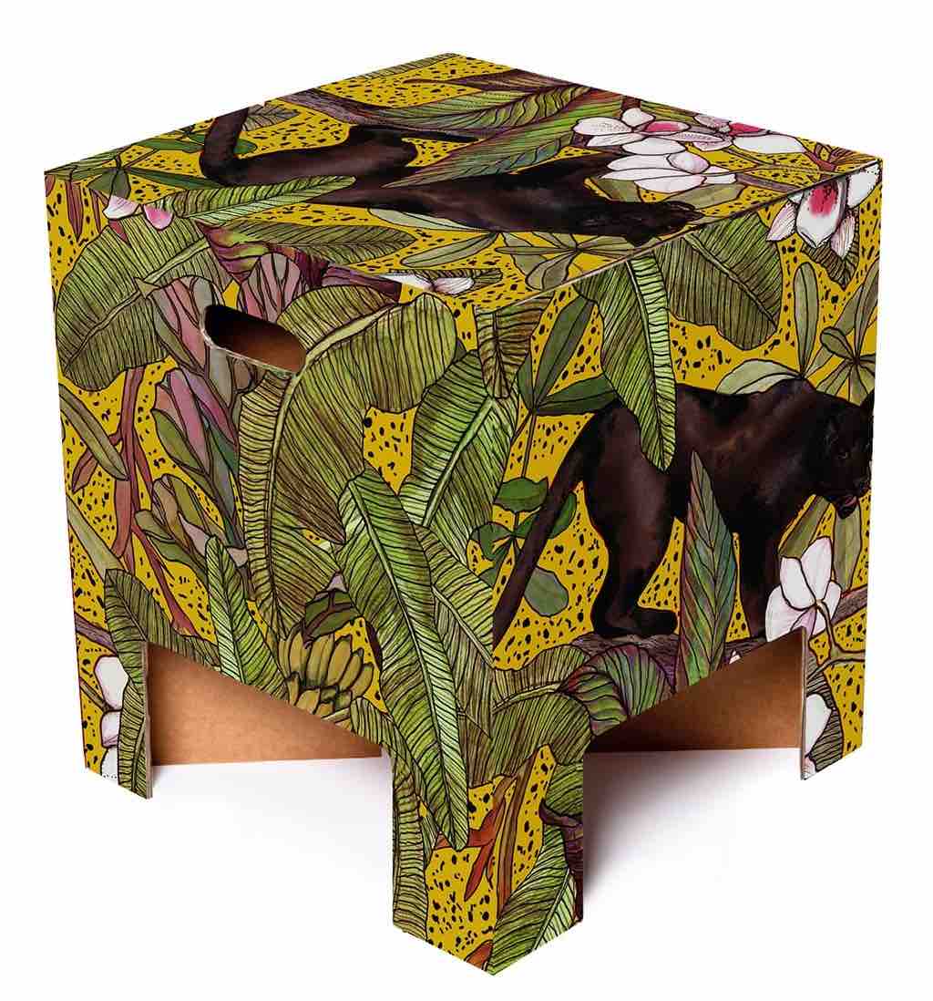 GroenVandaag's tweet image. Dutch Design Brand introduceert 3 exotisch getinte kartonnen #krukjes.
De krukjes, gemaakt van FSC gecertificeerd karton, worden in Nederland ontworpen en geproduceerd en kunnen wel  200 kilo dragen. @DDesignBrand @FSCNL #wonen #interieur #trendy #nieuw

bit.ly/2VHwfHY