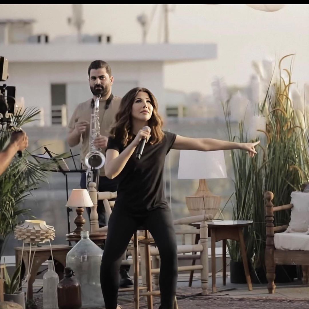 NancyAjramLbNew's tweet photo. @NancyAjram ๐
#NancyYTLive #NancyYTlivestream #StayHome #Withme #OffreJoie #believe #superchat #NancyAjramLebanonNew #NancyAjramLbNew #nancyajram #lebanon #nancy10 #n10 #BadnaNwaleeElJaw #ALBIYAALBI
#ูุงูุณู_ุนุฌุฑู
#ูุงูุณู10 #ูุจูุงู #ุจุฏูุง_ูููุน_ุงูุฌู #ุนุงูู
_ูุงูุณู #ููุจู_ูุง_ููุจู #ุฃู
ู_ุจูุง_ุญุฏูุฏ https://t.co/K38VuHEYeM