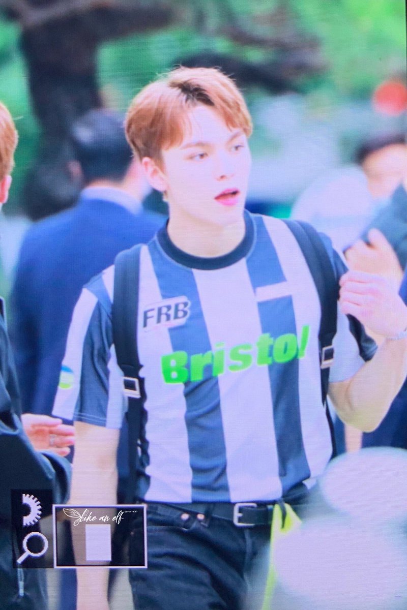200703 뮤뱅 퇴근
오랜만이당~❤️

#버논  #최한솔 #VERNON #バーノン #seventeen  #세븐틴