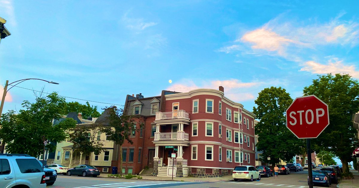 shemoves_cam's tweet image. Full moon weekend 🌕

#caughtinsouthie