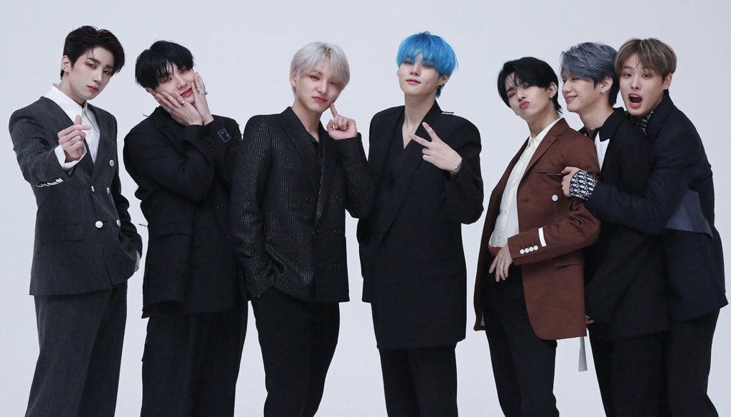 jjaaddeevx's tweet photo. Loves 💜💖💛💙 https://t.co/qU2Dps99Gf